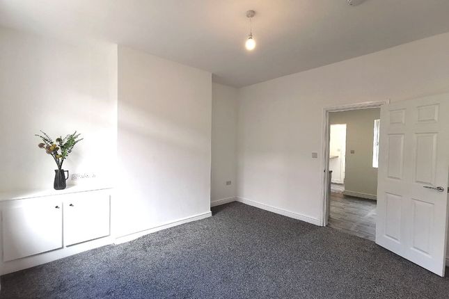 45 Garden Street, Castleford photo 2