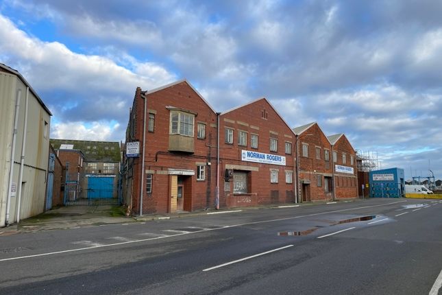 Thumbnail Industrial to let in Hutton Road, Grimsby, North East Lincolnshire