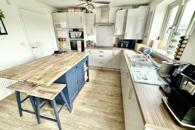 28, Lipscomb Avenue, Exmouth photo 2
