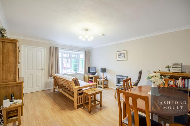 26, Longue Drive, Nottingham photo 3