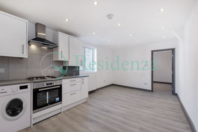 Thumbnail Flat to rent in Upper Tooting Road, Tooting Broadway