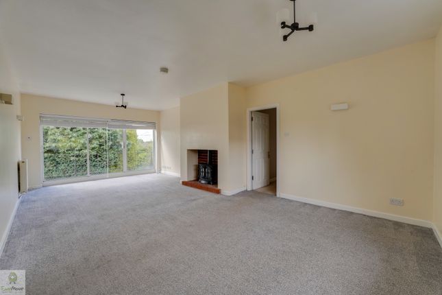 5, Wattles Lane, Stafford photo 3