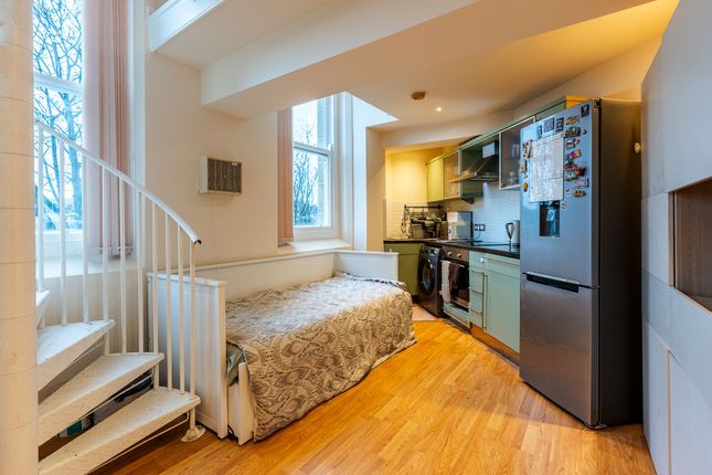 Apt 12, Boothroyds, Dewsbury photo 3