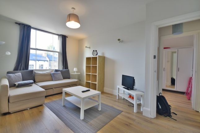 Flat to rent in Junction Road, Archway, London