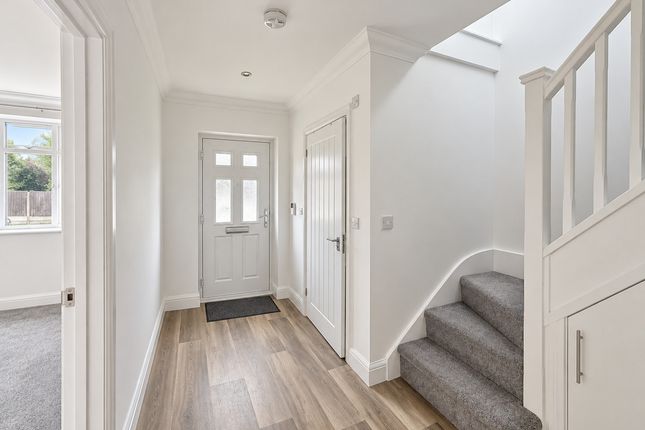 1 Fallow Lodge, Saffron Road, Collier Row photo 3