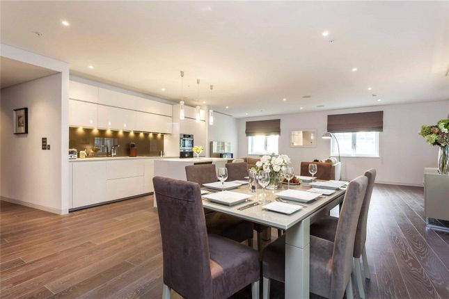 Flat for sale in Marconi House, 335 Strand, London