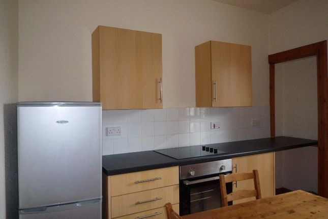 Flat to rent in Nethergate, City Centre, Dundee