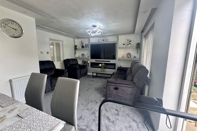 3, Hatfield House Court, Sheffield photo 2