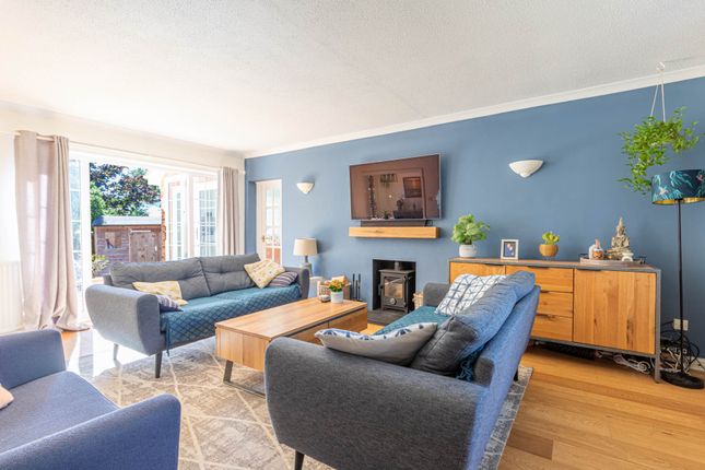8, Picton Way, Reading photo 3