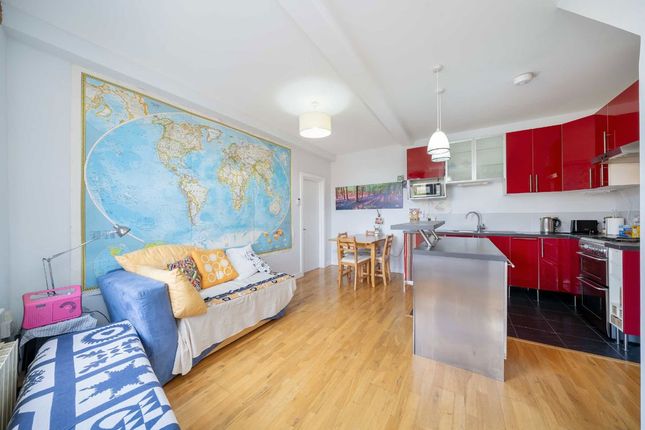 Flat 1st Floor, 92, Kingsgate Road, London photo 2
