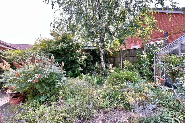 6 Roseacre Lane, Stoke-On-Trent photo 4