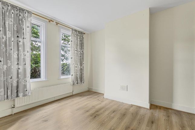 Maisonette for sale in Hitcham Road, Walthamstow, London