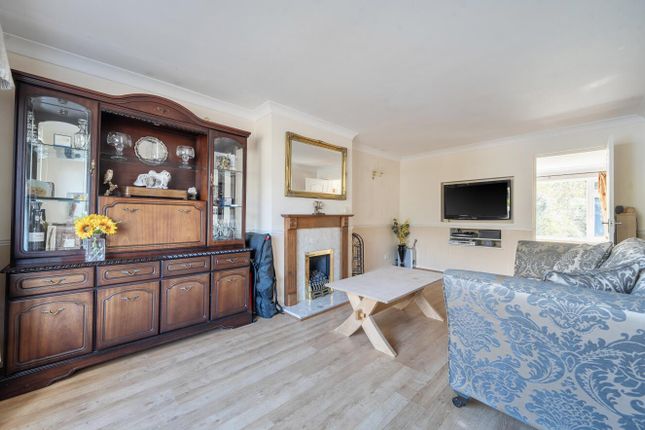 36, Kingsbere Crescent, Dorchester photo 2