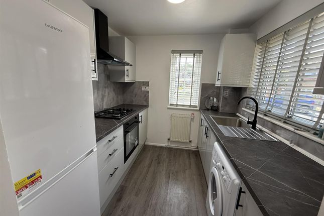 8, Studio Way, Borehamwood photo 5