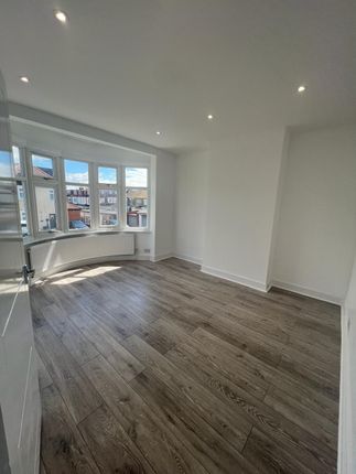 Terraced house to rent in Ashley Gardens, London