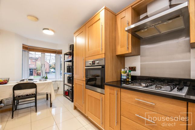 20, Soprano Way, Esher photo 3