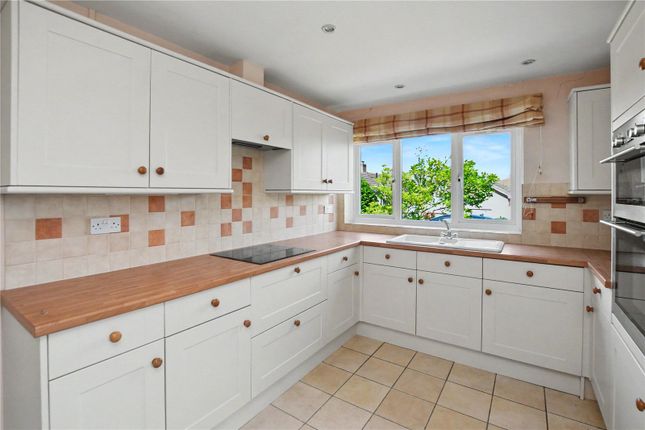 27, Highfield, Somerset photo 2