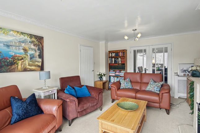 25, Vine Farm Close, Poole photo 3