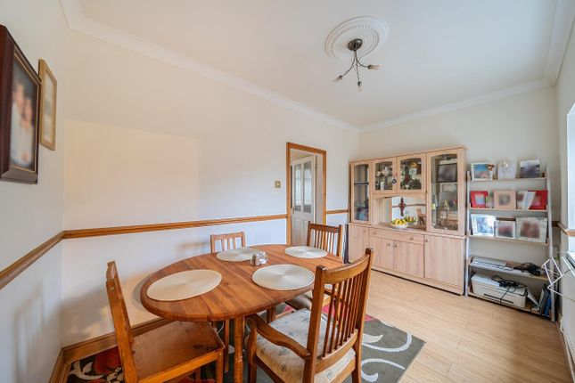 75, Heol Tregoning, Llanelli photo 3