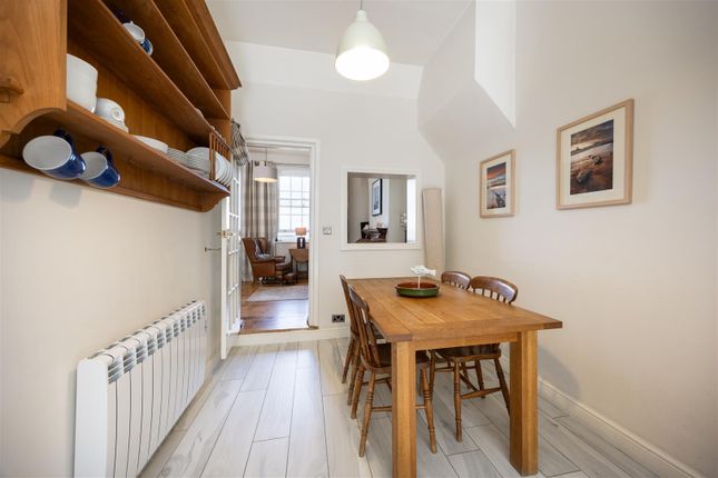 3 Fort Victoria Cottages, Westhill Lane, Yarmouth photo 4