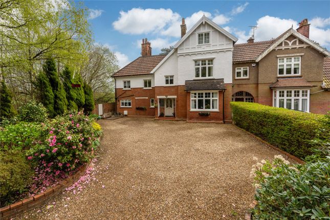 Thumbnail Detached house for sale in Dorking Road, Tadworth, Surrey