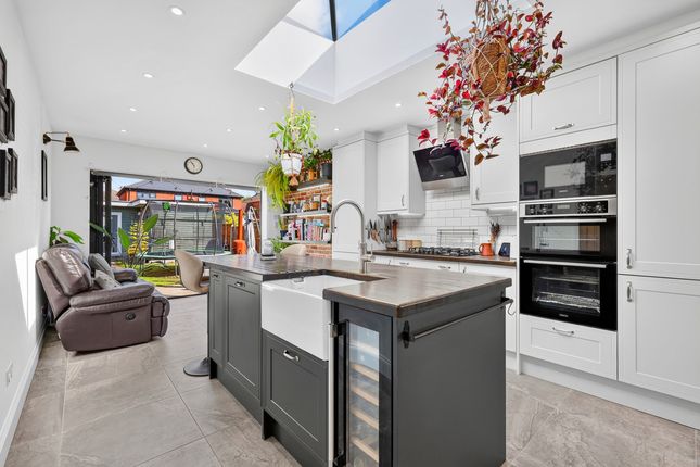 12, Limetree Avenue, South Benfleet photo 2