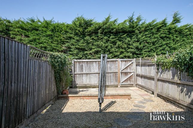 20, Briars Close, Royal Wootton Bassett photo 2
