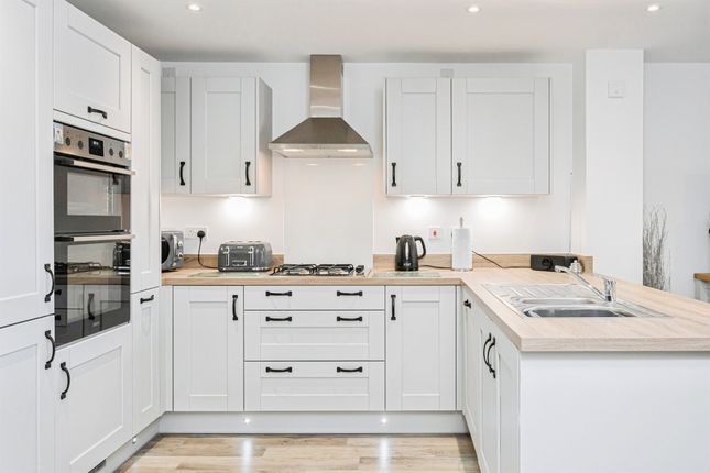 36, Avenue De Warenne, Hassocks photo 4