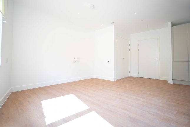Priory Court, Walthamstow photo 3