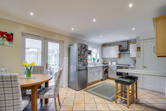5, Ryecroft Farm Close, Barnsley photo 2