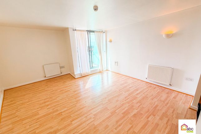 107, Lexicon Apartments, Essex photo 2