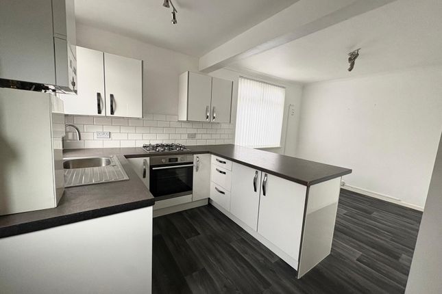 20, Westminster Gardens, Bradford photo 2