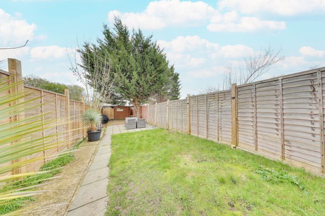 9, Barnesdale Crescent, Orpington photo 4
