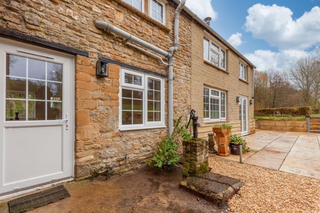 Thumbnail Cottage to rent in Laundry Lane, Sandford St. Martin, Chipping Norton