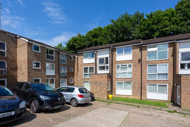 Thumbnail Flat for sale in Tattershall Drive, Hemel Hempstead, Hertfordshire