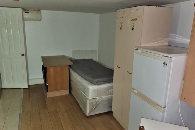 Homes To Let In Bury Park Road Luton Lu1 Rent Property In