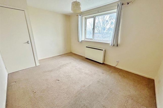 Flat for sale in Merstham Drive, Clacton-On-Sea