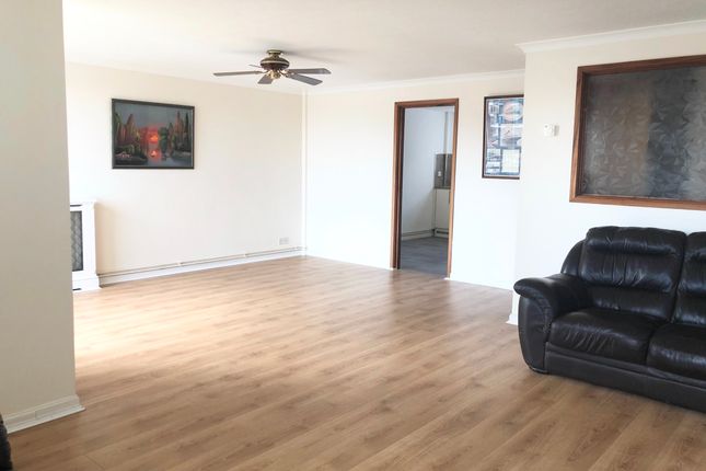 6 Penryce Court, Victoria Quay, Swansea photo 2