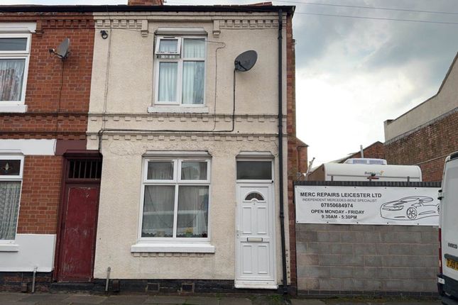 Thumbnail End terrace house for sale in Newington Street, Leicester