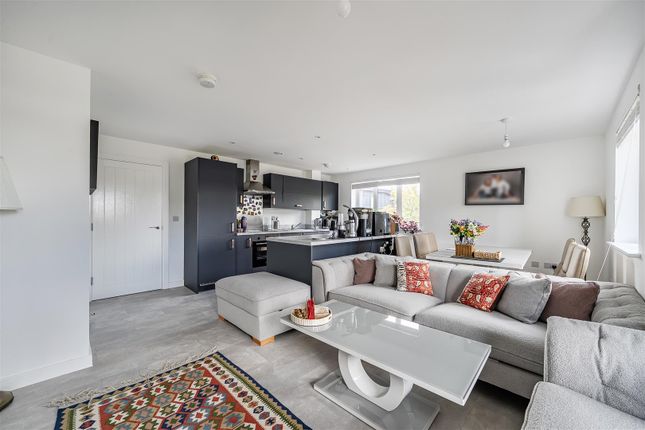 Apartment 11, Thatcham House, Clivemont Road, Maidenhead photo 2