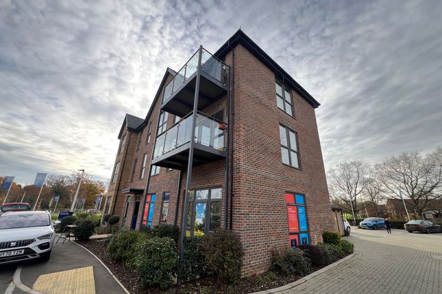 Thumbnail Flat for sale in Bridle Road, Arborfield Green, Reading