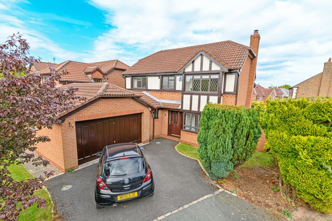 Thumbnail Detached house for sale in Foxhills Close, Appleton, Warrington, Cheshire