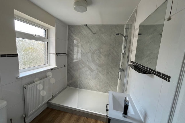 2 North Terrace, Yeovil photo 3