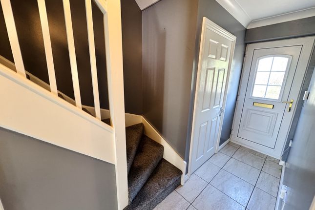 3, Elm Tree Gardens, Peterlee photo 4