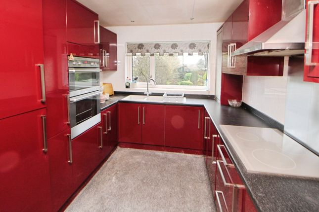 22, Long Lane, Glossop photo 4
