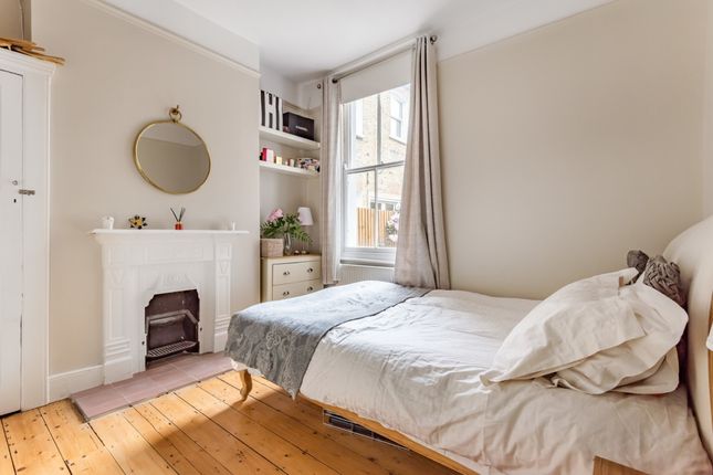 74, Trinity Road, London photo 3