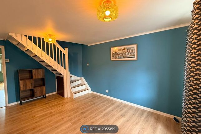 Pettingrew Close, Walnut Tree, Milton Keynes photo 3