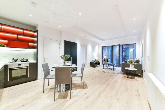 Thumbnail Flat for sale in Meade House, London City Island