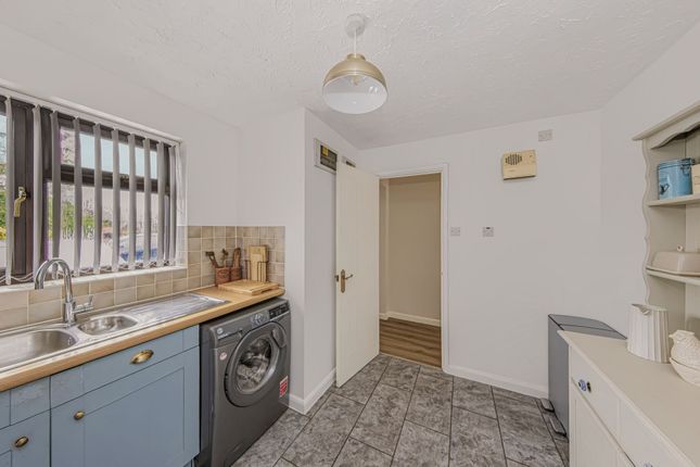 20 Valerian Way, Stoke-On-Trent photo 4