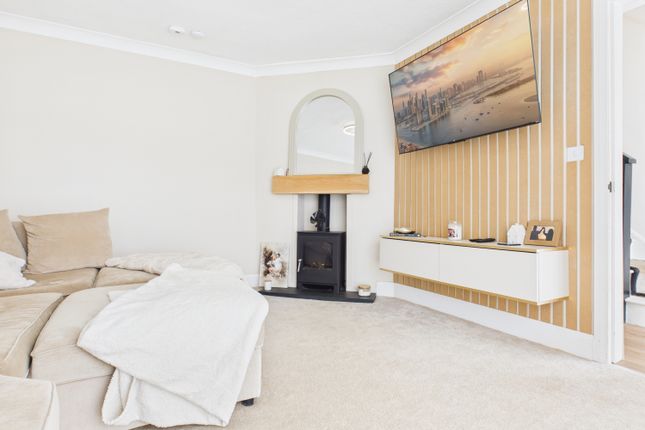 8, Alderley Drive, Stockport photo 3